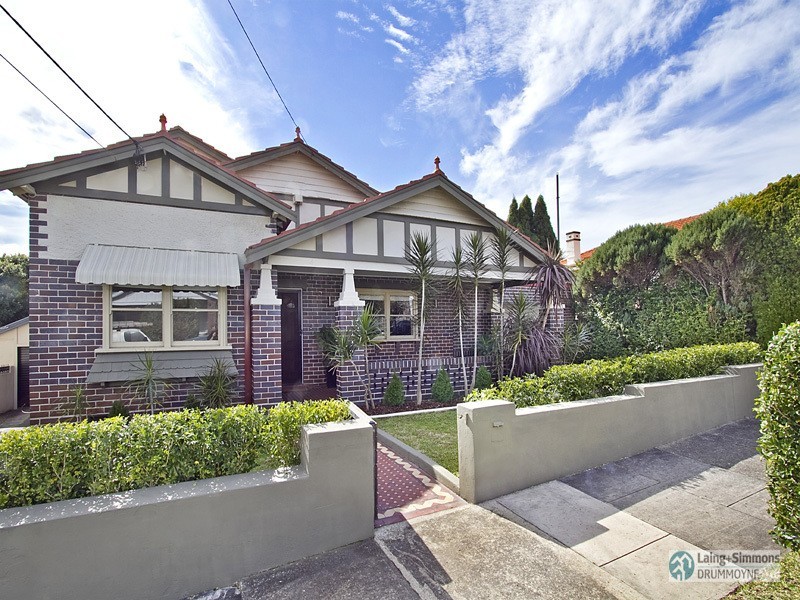 4 Mons Street, Russell Lea NSW 2046