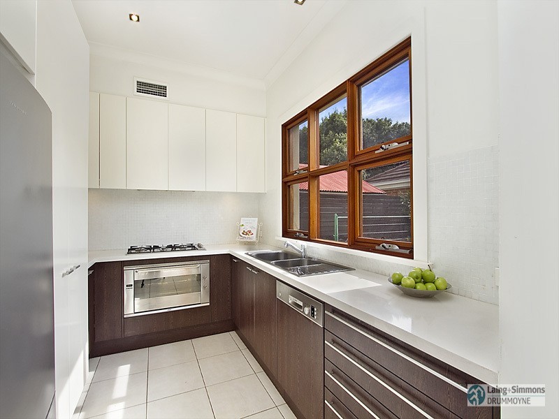 4 Mons Street, Russell Lea NSW 2046