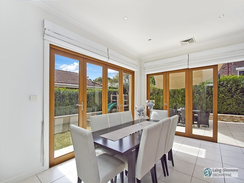 4 Mons Street, Russell Lea NSW 2046