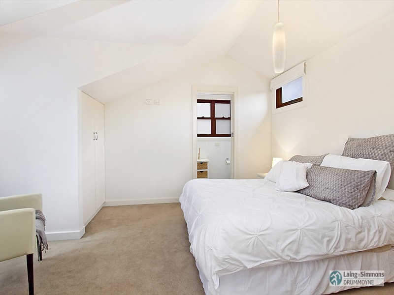 4 Mons Street, Russell Lea NSW 2046