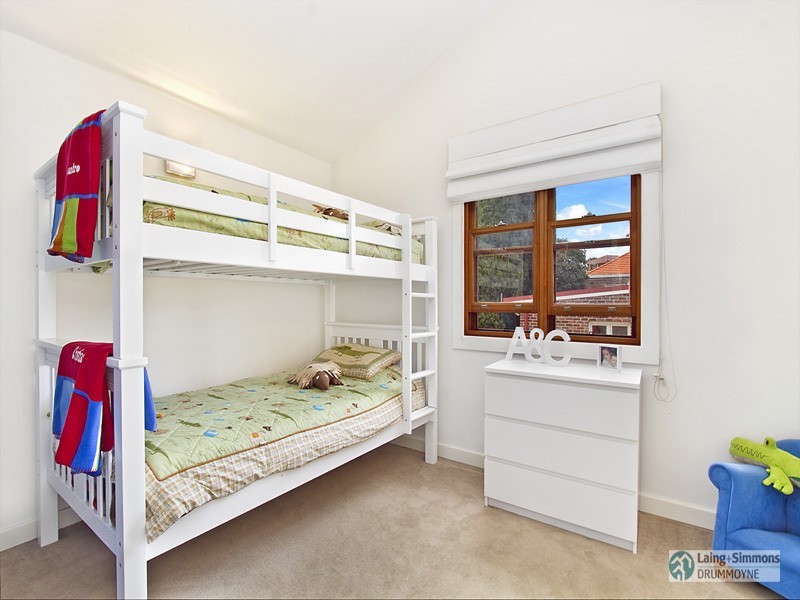 4 Mons Street, Russell Lea NSW 2046