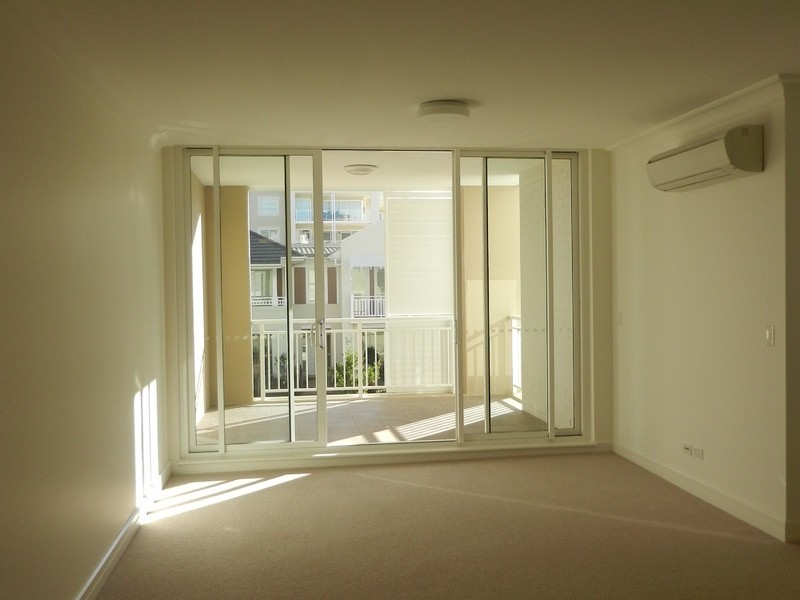 211/16 Vineyard Way, Breakfast Point NSW 2137