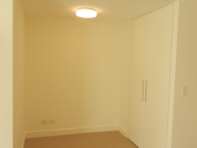 211/16 Vineyard Way, Breakfast Point NSW 2137