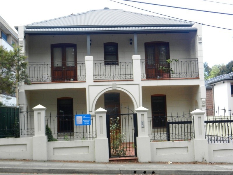 1/6 Grosvenor Cres, Summer Hill NSW 2130