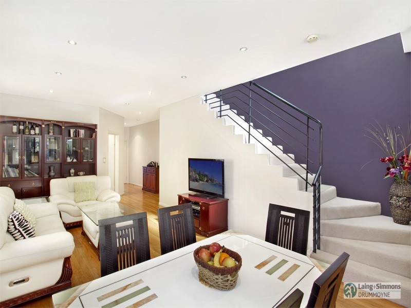 2/13 Blackwall Point Road, Chiswick NSW 2046