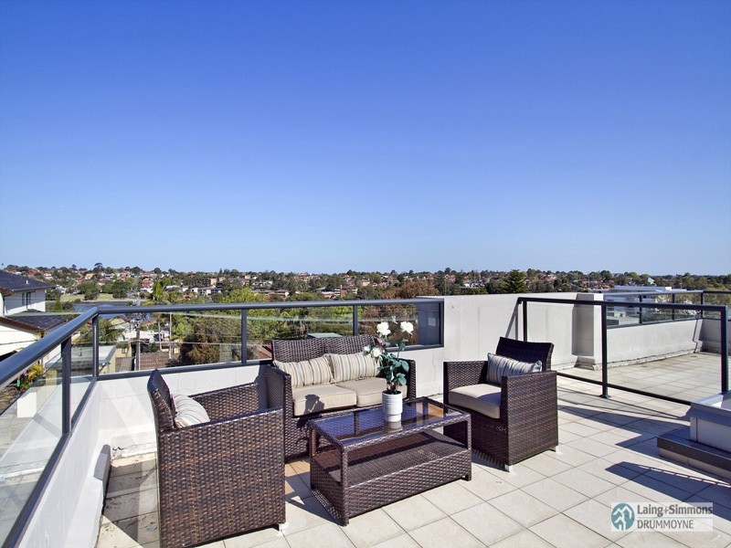 2/13 Blackwall Point Road, Chiswick NSW 2046
