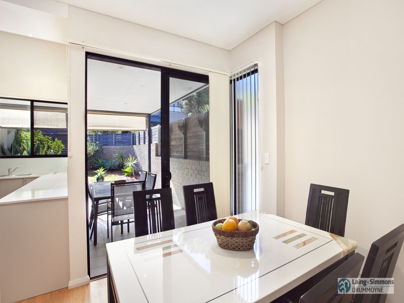 2/13 Blackwall Point Road, Chiswick NSW 2046