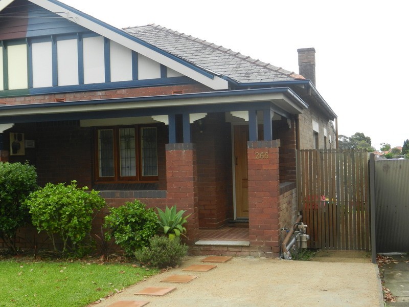 266 Lyons Road, Russell Lea NSW 2046