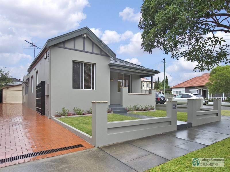 9 Rowley Road, Russell Lea NSW 2046