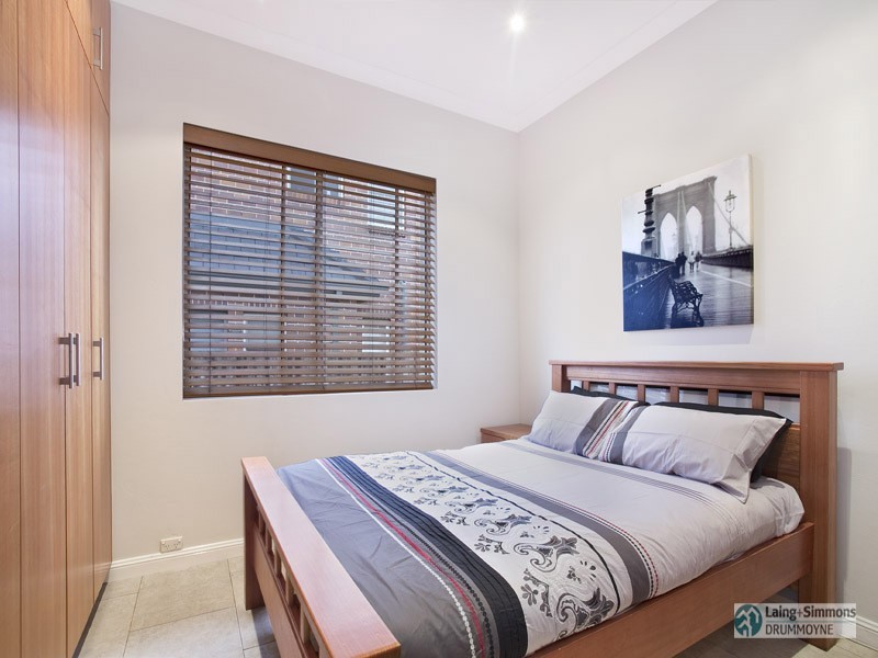 9 Rowley Road, Russell Lea NSW 2046