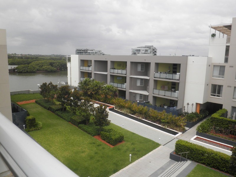 554/2 The Crescent, Wentworth Point NSW 2127