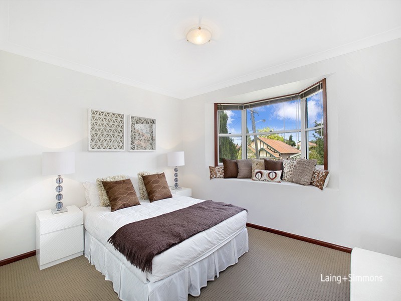 34 Clare Crescent, Russell Lea NSW 2046