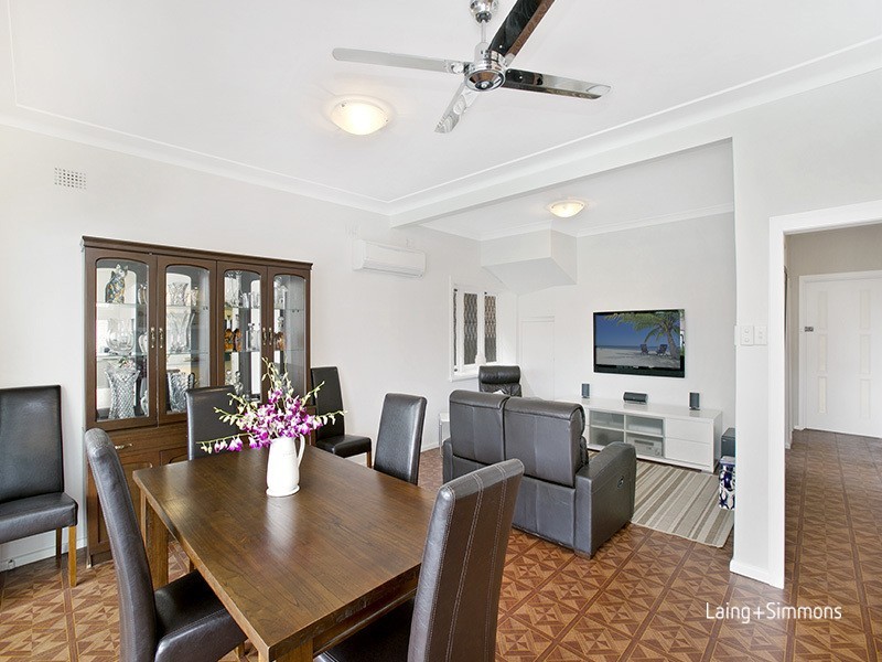 34 Clare Crescent, Russell Lea NSW 2046