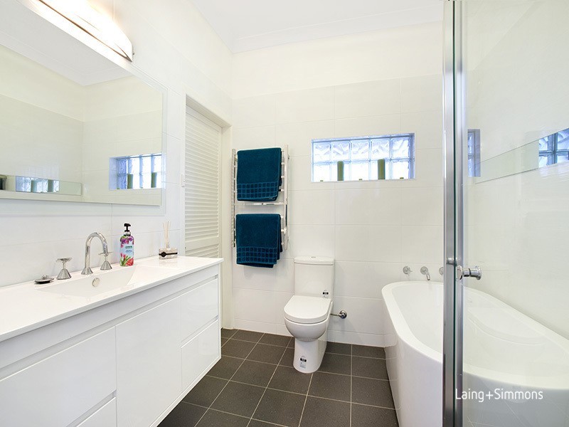 34 Clare Crescent, Russell Lea NSW 2046