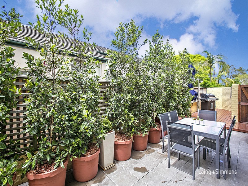 2/58  Hampden Road, Russell Lea NSW 2046