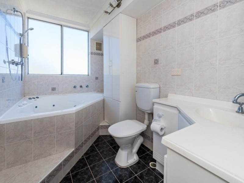 15/2 Bortfield Drive, Chiswick NSW 2046