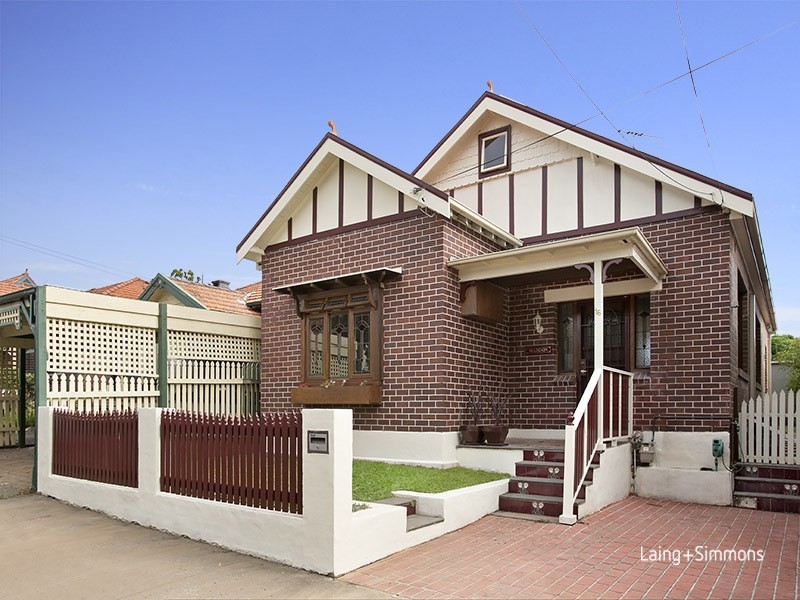 16 Edenholme Road, Russell Lea NSW 2046