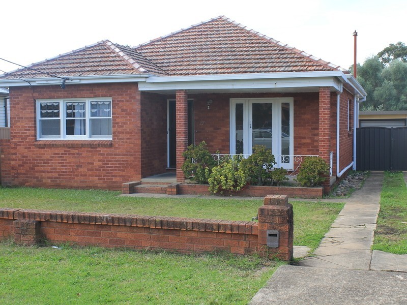 Fairfield NSW 2165