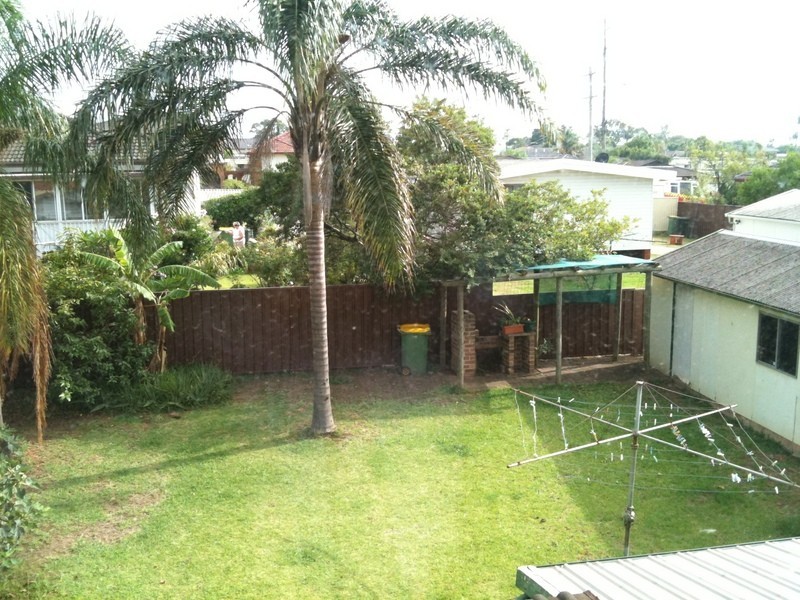 Fairfield West NSW 2165