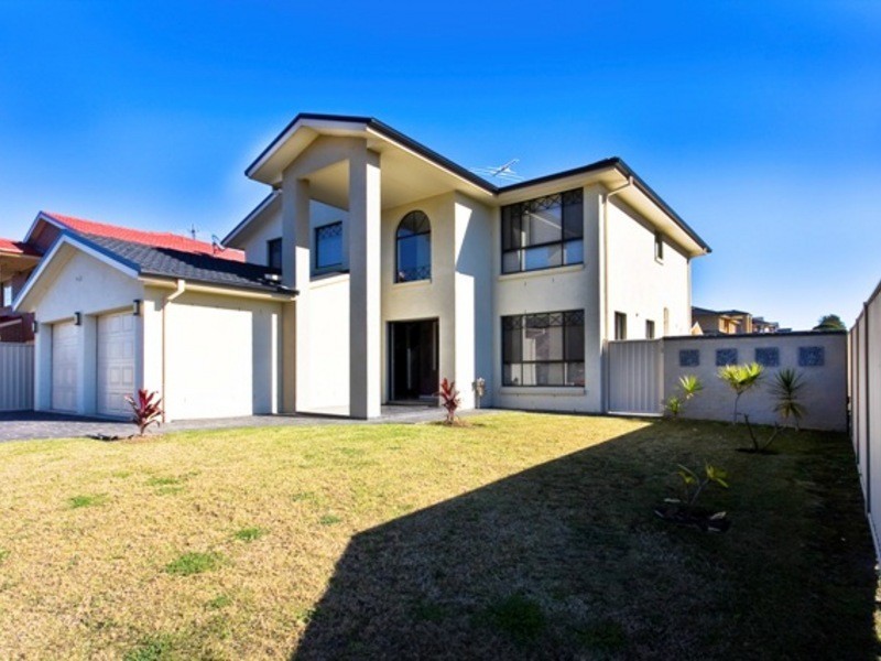 61 CORINDA STREET, St Johns Park NSW 2176