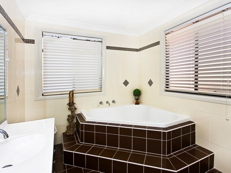 61 CORINDA STREET, St Johns Park NSW 2176