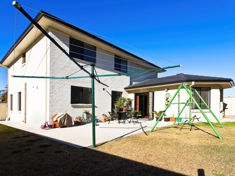 61 CORINDA STREET, St Johns Park NSW 2176