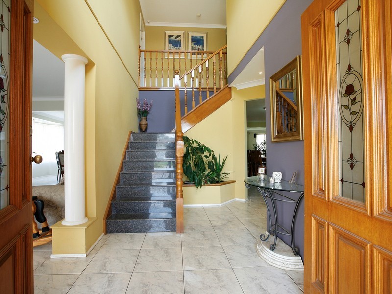 6 PERINA CLOSE, Casula NSW 2170