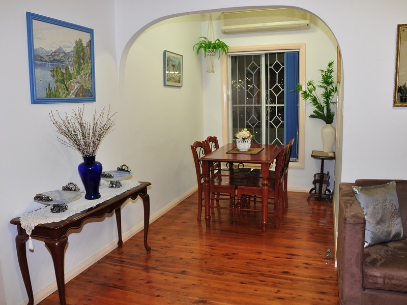 12 Francis Street, Fairfield NSW 2165