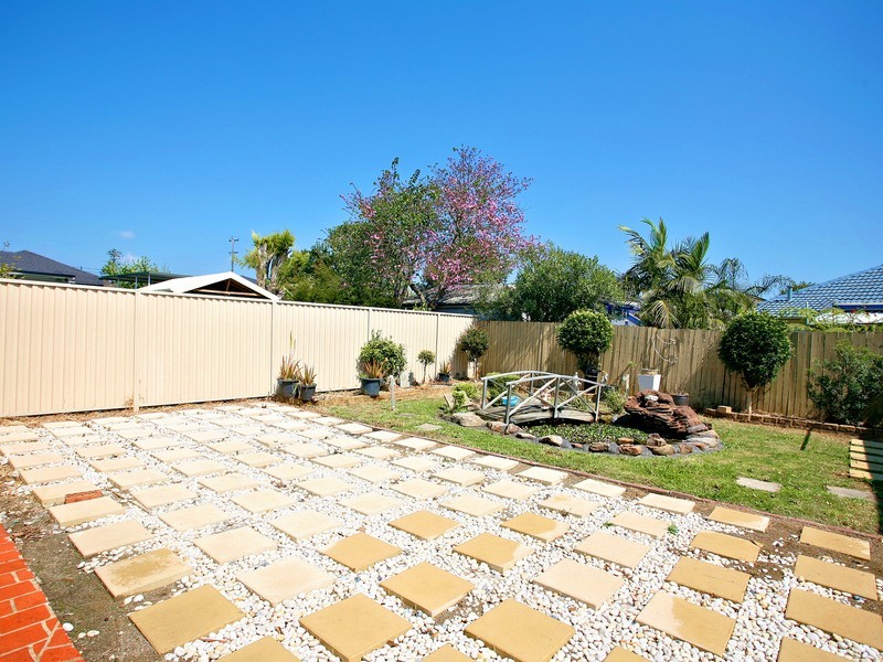 Fairfield West NSW 2165