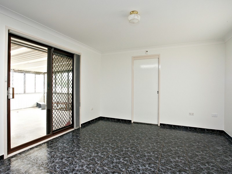 17 OLIVERI CRESCENT, Green Valley NSW 2168