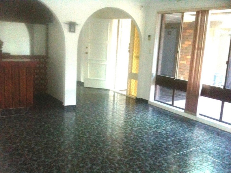 17 OLIVERI CRESCENT, Green Valley NSW 2168