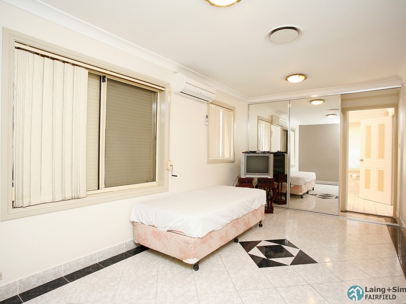 Fairfield West NSW 2165