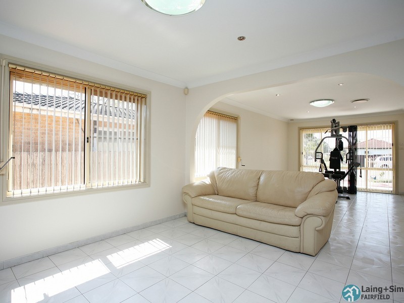 Fairfield West NSW 2165