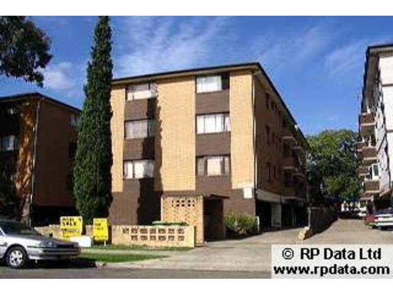 Fairfield NSW 2165