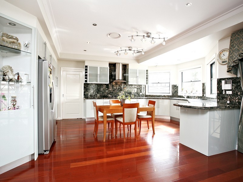 23 GARMENT, Fairfield West NSW 2165