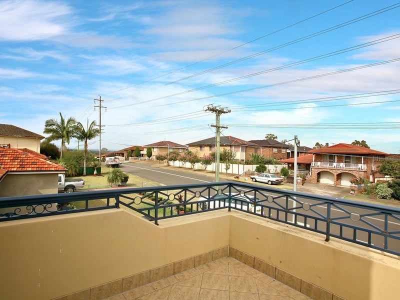 23 GARMENT, Fairfield West NSW 2165