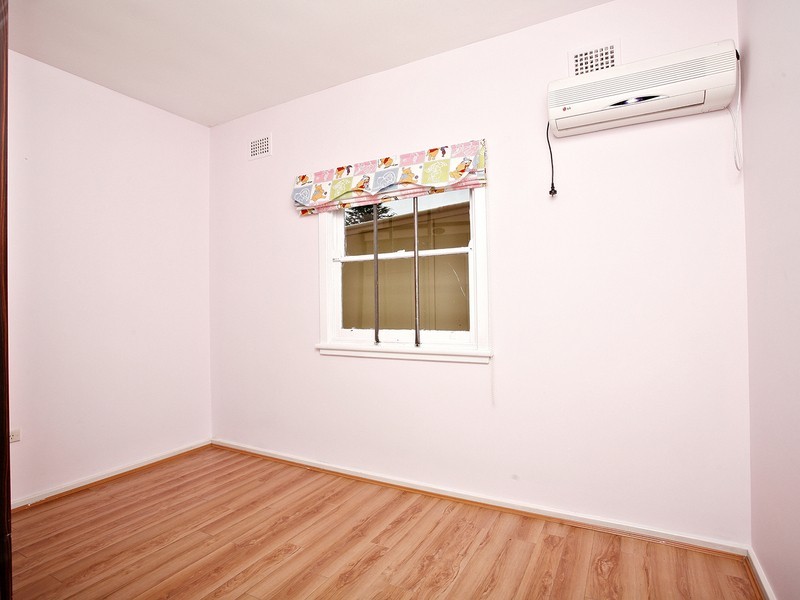 23 Cockburn Crescent, Fairfield East NSW 2165