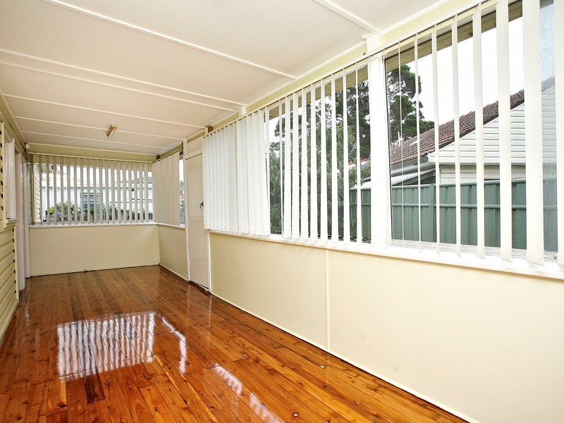 23 Cockburn Crescent, Fairfield East NSW 2165