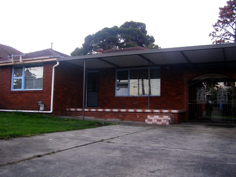 11 Evans St, Fairfield Heights NSW 2165