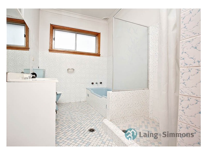 41 LANDON ST, Fairfield East NSW 2165