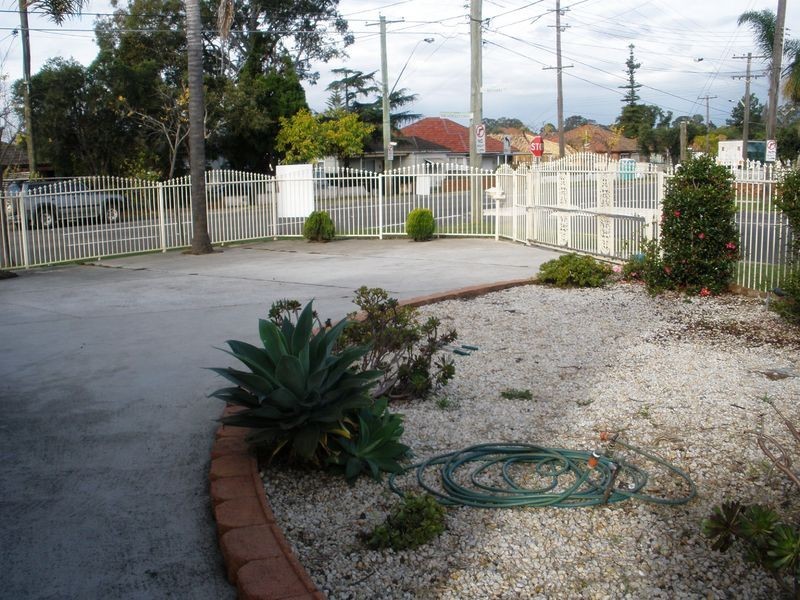 Fairfield NSW 2165