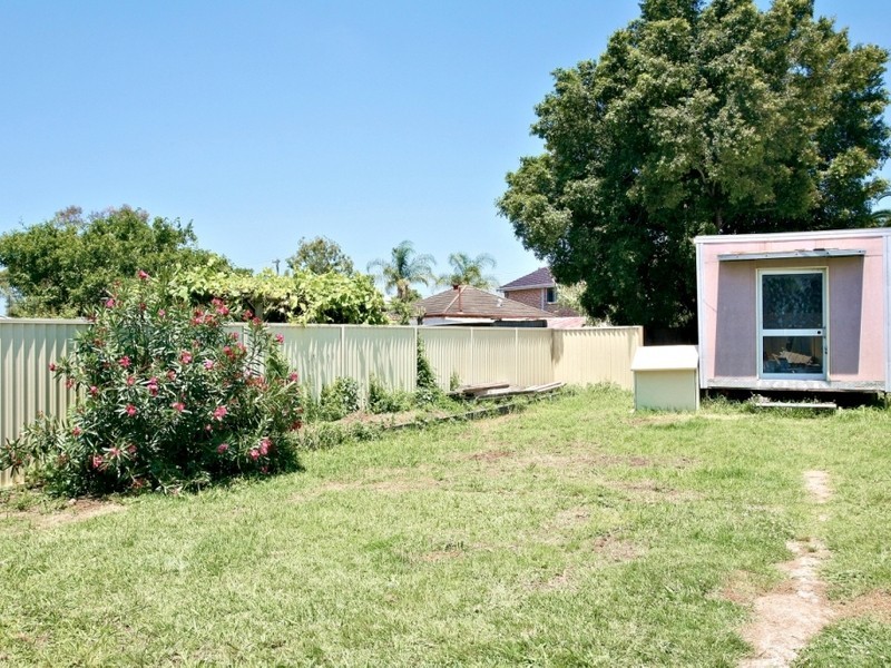 Fairfield NSW 2165