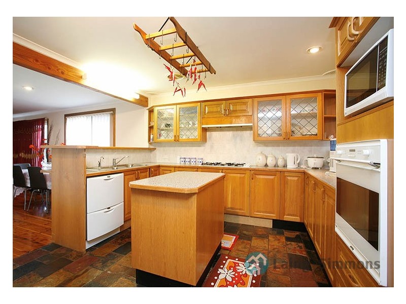 1 Myora, Green Valley NSW 2168