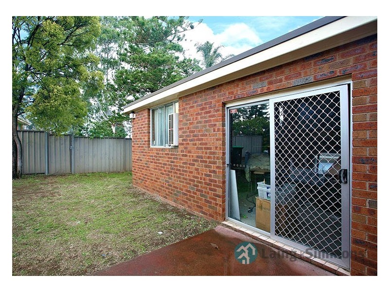 1 Myora, Green Valley NSW 2168