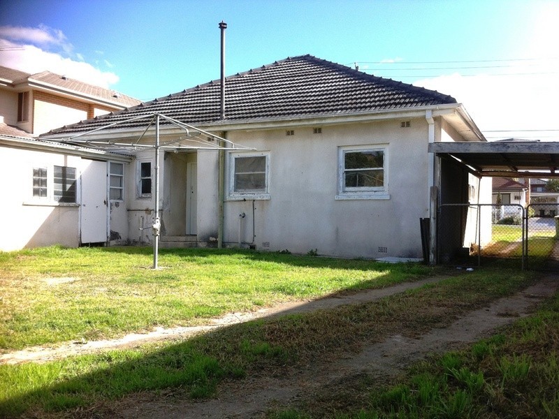 24 Derby st, Canley Heights NSW 2166