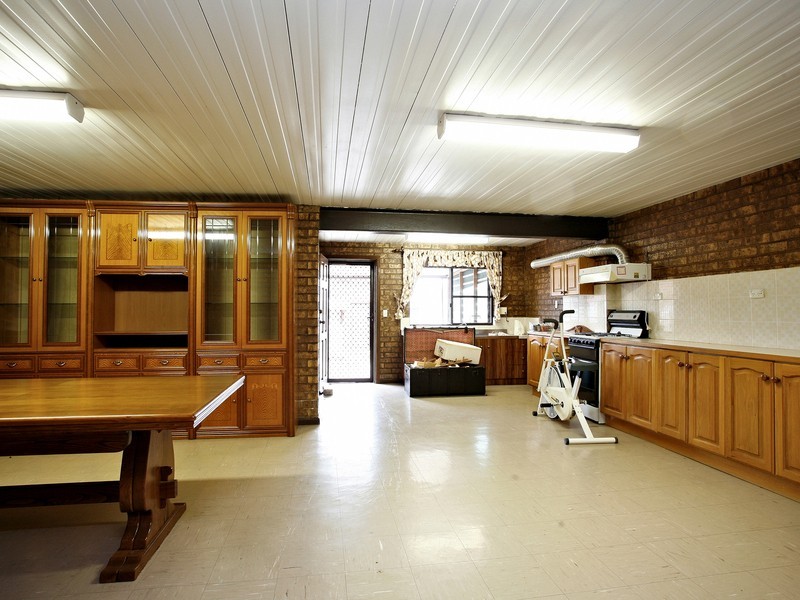 Edensor Park NSW 2176