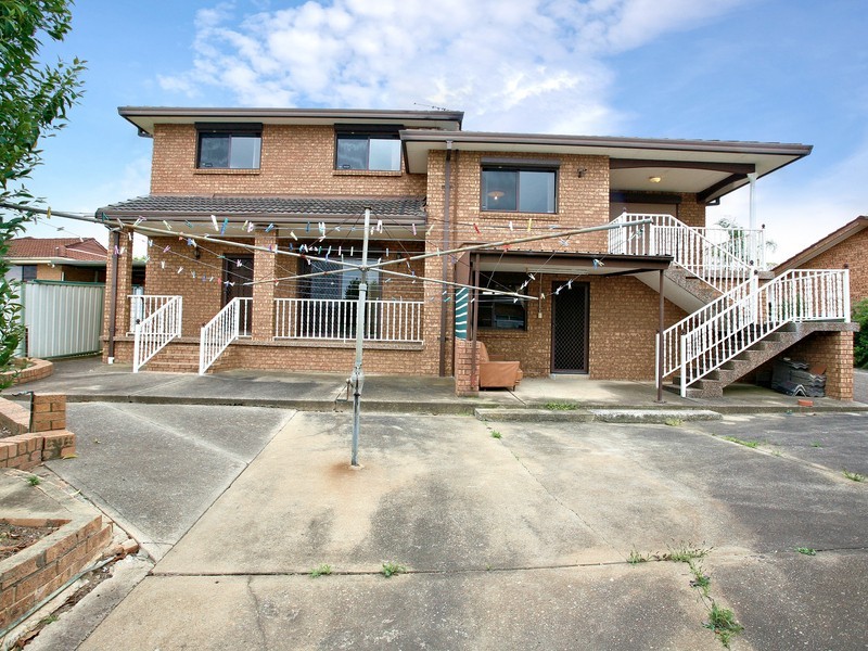 Edensor Park NSW 2176