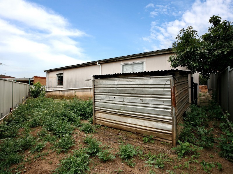 Edensor Park NSW 2176