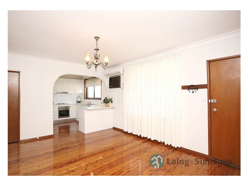 16 Hornet St, Greenfield Park NSW 2176