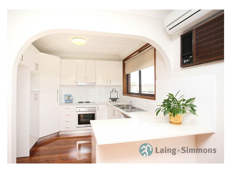 16 Hornet St, Greenfield Park NSW 2176